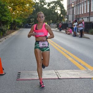 Meet your Posher, Stefanie